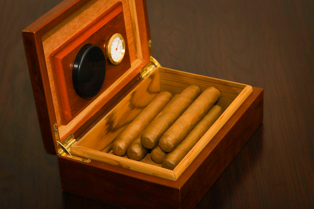 What Is the Difference Between a Humidor and a Humidifier?